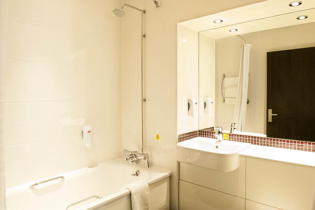 Premier Inn Falkirk - 拉伯特 外观 照片